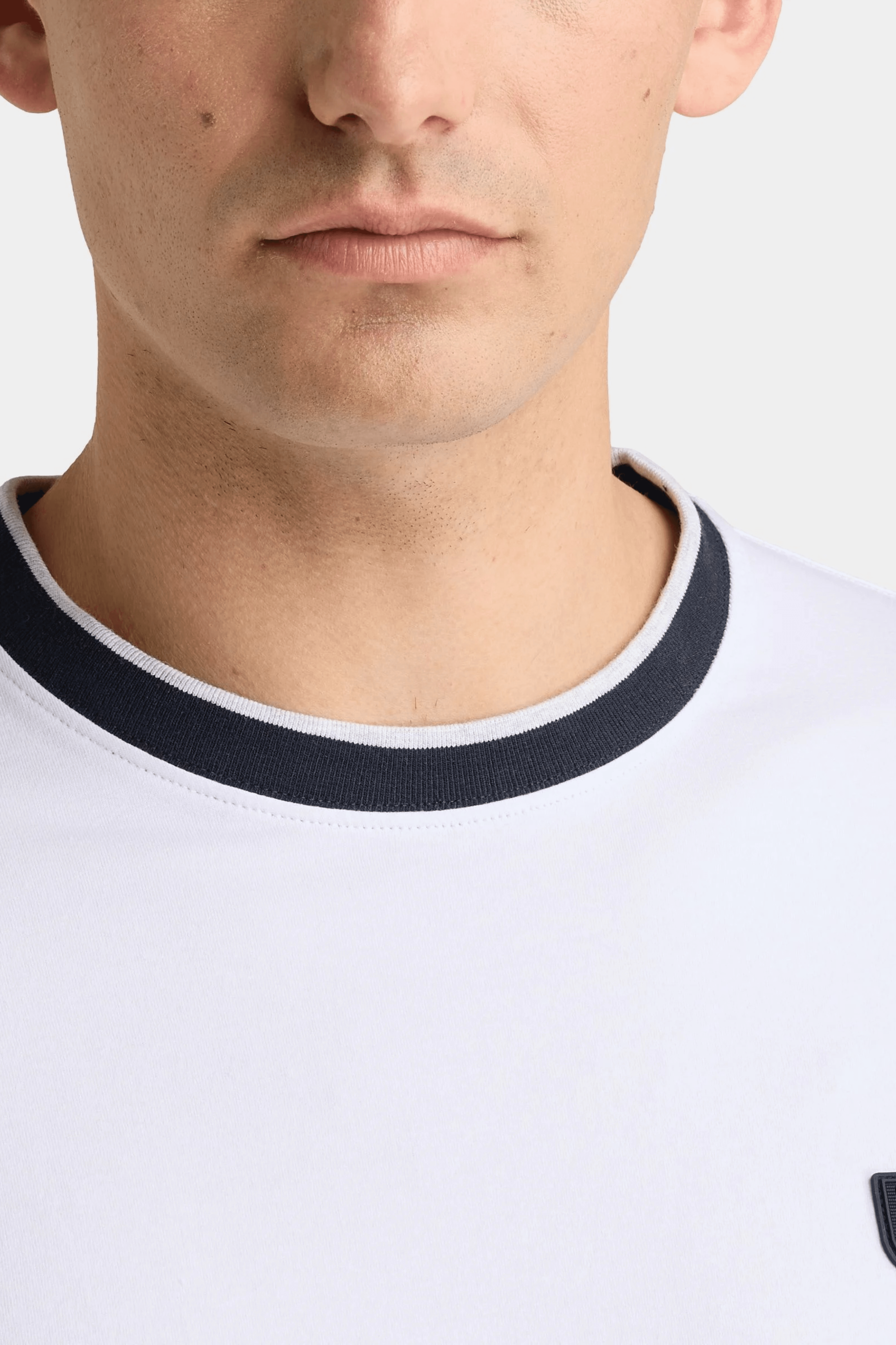 T-shirt Eden Park blanc en coton stretch coupe ajustée